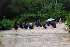 Banjir Rendam Puluhan Rumah di Sukabumi Selatan