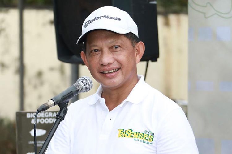 Mendagri Tito Karnavian saat peluncuran Gerakan Inovasi Langsung Aksi Tuntaskan Sampah #GILAsSampah di Pantai Jerman, Kuta, Badung, Bali, Minggu (17/4/2022).