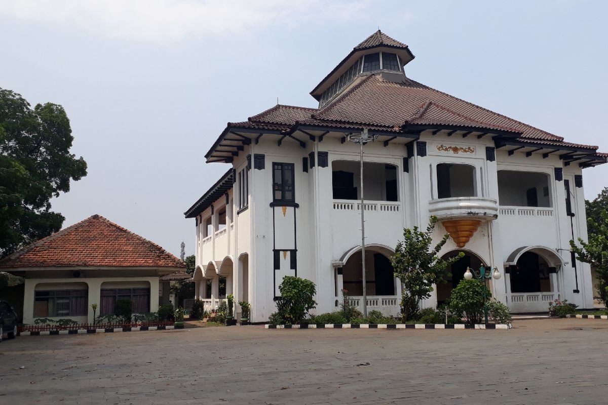 Tampak dari depan Gedung Juang Tambun, Jalan Raya Sultan Hasanudin, Tambun Selatan, Kabupaten Bekasi, Selasa (26/3/2019).