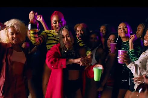 Tampil dengan Rambut Cornrow, Agnez Mo Jadi Cameo di Video Klip Megan Thee Stallion 