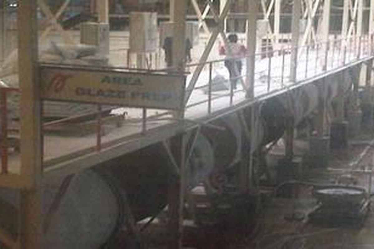 Produsen keramik yang berfokus pada pangsa pasar kelas menengah ke bawah, PT Arwana Citramulia Tbk (Arwana) menambah pabrik baru yang diberi nama Plant IIC Extension di Desa Kibin, Cikande, Serang, Banten. Tambahan pabrik ini menempatkan Arwana sebagai produsen keramik ke-15 terbesar dunia saat ini.