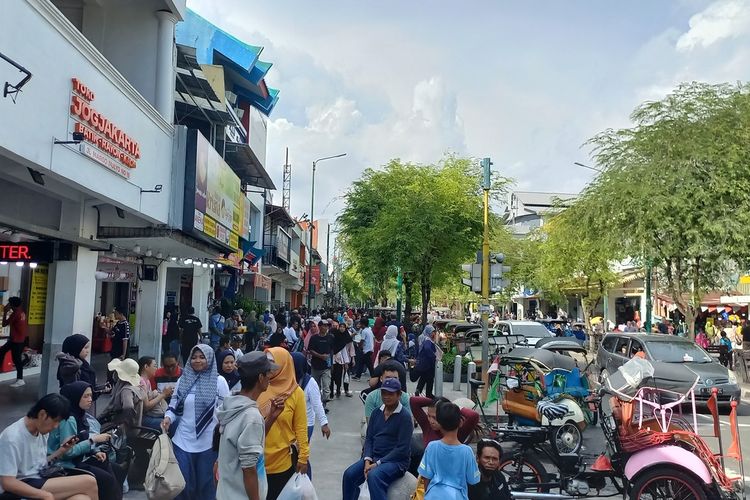 Pemda DIY Soroti Parkir 'Semrawut' di Sirip Malioboro Selama Lebaran: Ini PR Besar Kita