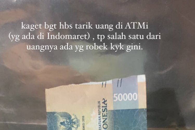 Tangkapan layar unggahan kondisi uang kertas pecahan Rp 50.000 yang rusak.