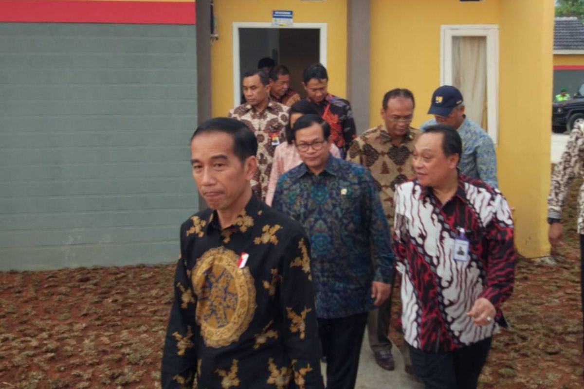 Presiden Joko Widodo (Jokowi) Resmikan Perumahan Vila Kencana Cikarang yang diperuntukan bagi Masyarakat Berpenghasilan Rendah (MBR), Kamis (4/5/2017).