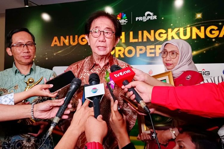 Direktur Sido Muncul Irwan Hidayat mengatakan, dalam Anugerah Lingkungan Proper 2024, Sido Muncul mengajukan program unggulan Community Development Usaha Bersama Eling Tonggo (UBET) di Desa Bergas Kidul, Kecamatan Bergas, Kabupaten Semarang, Jawa Tengah. 