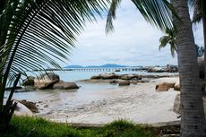 Pantai Parai Tenggiri di Bangka, Keindahan Tersembunyi di Balik Bebatuan