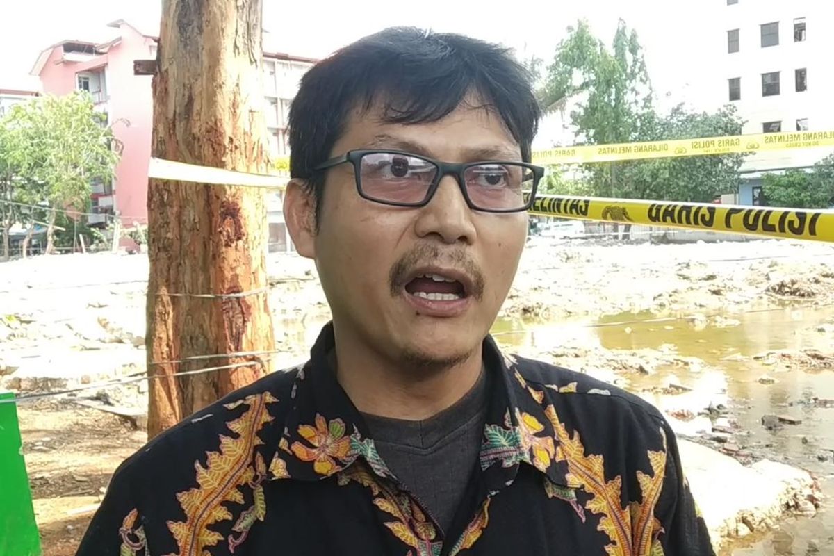Pengelola Rusun Penjaringan bernama Ahmad Hidayat yang menolong bocah tersentrum di lokasi, Kamis (5/12/2019)