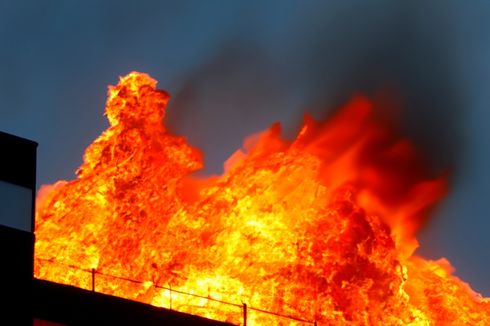 Tabung Elpiji Resto Meledak, Hotel di Jember Terbakar