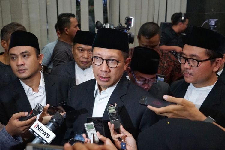 Menteri Agama Lukman Hakim Saifuddin seusai jumpa pers Sidang Isbat penentuan 1 Syawal 1439 H, Kementerian Agama, Jakarta, Kamis (14/6/2018).