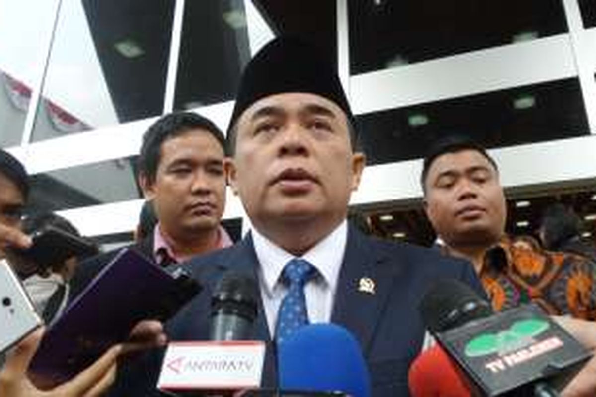 Ketua DPR Ade Komarudin di Kompleks Parlemen, Senayan, Jakarta, Selasa (30/8/2016)