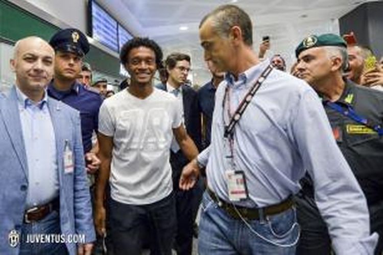 Juan Cuadrado tiba di Italia pada Senin (24/8/2015) malam. 