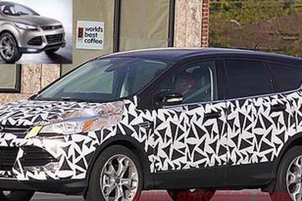 Foto nyata Ford Escape dan insert foto konsepnya