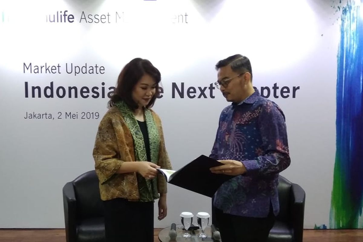Chief Economist and Invesment Strategist PT Manulife Aset Manajemen Indonesia (MAMI) Katarina Setiawan dalam paparan Market Update di Jakarta, Kamis (2/5/2019)