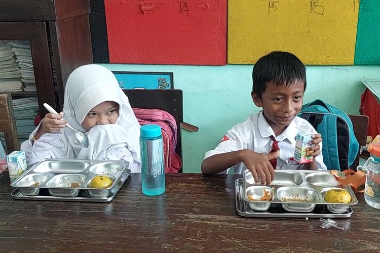 Zulhas Minta BPOM Ikut Awasi Tes Keamanan Menu Makan Bergizi Gratis