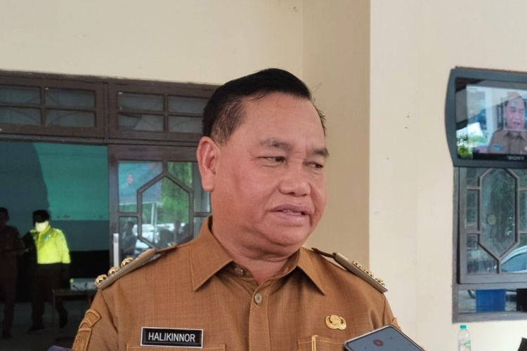 Bupati Kotim Beber Kendala Padamkan Karhutla ke Menhut, Lokasi Sulit hingga Api Menyala Lagi
