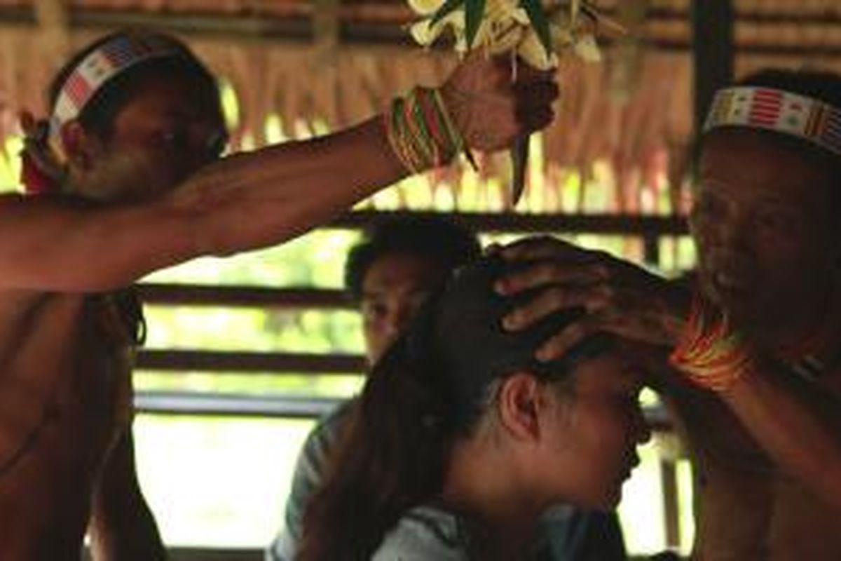 Sikerei, dokter bagi masyarakat Mentawai.