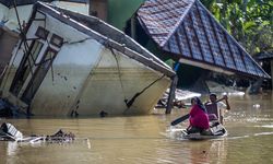 Anak-anak Korban Bencana di Sumatera Dapat Trauma Healing