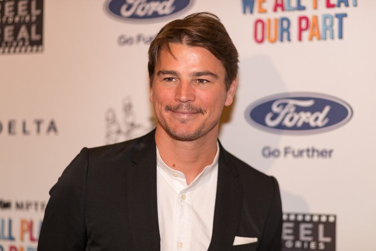 Aktor Josh Hartnett menghadiri acara Reel Stories, Real Lives untuk Motion Picture & Television Fund di Los Angeles, California, pada 2 November 2017. 