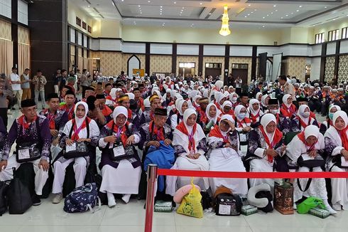 Calon Jemaah Haji Embarkasi Makassar Diimbau Tak Beli Emas Berlebihan di Tanah Suci