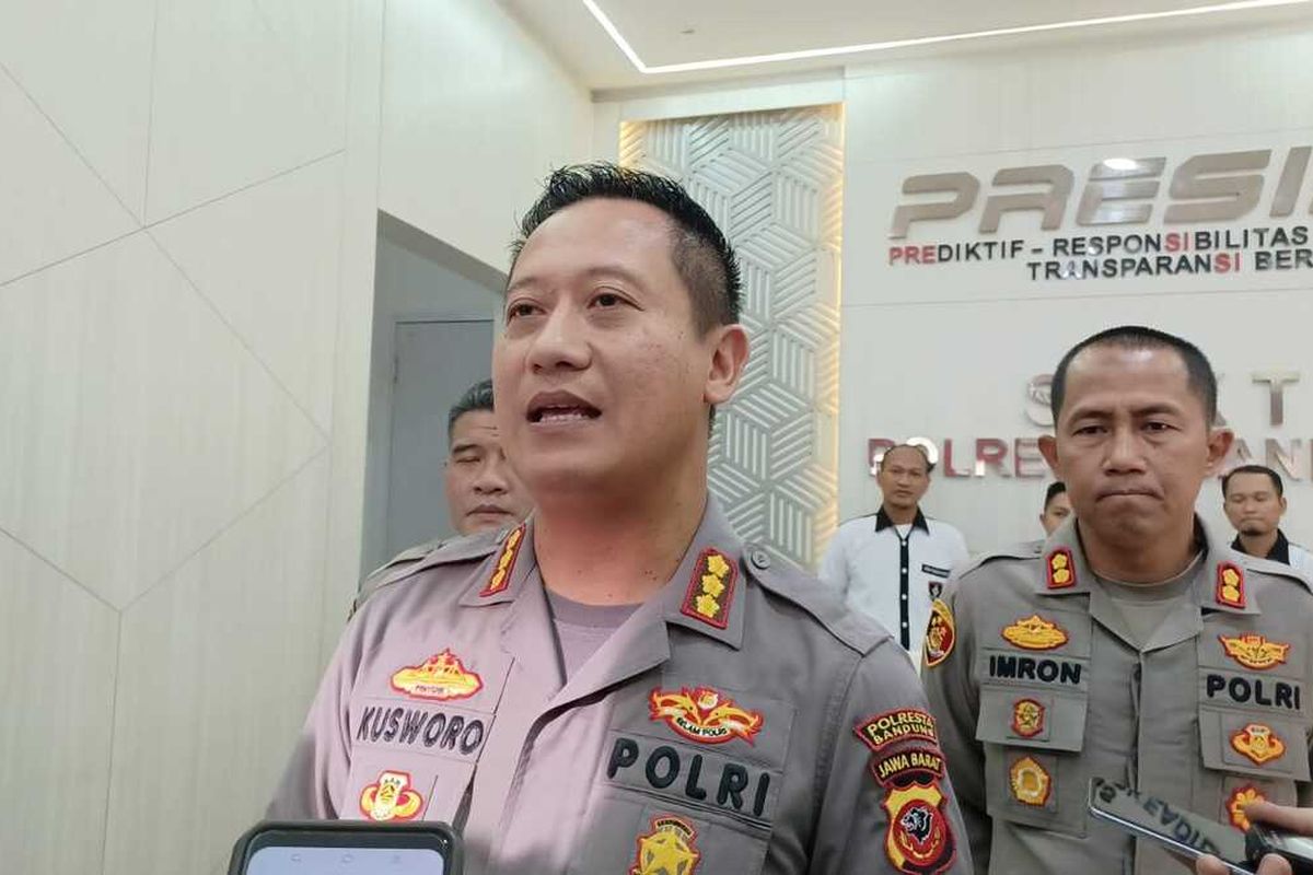 Kapolresta Bandung Kombes Pol Kusworo Wibowo saat memberikan penjelasan ihwal persiapan jalur mudik di wilayah Kabupaten Bandung, pada Rabu (5/4/2023).