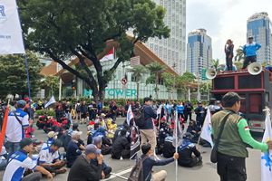 Jeritan Buruh soal UMP DKI: Kalau Enggak Bisa Naikkan Upah, Turunkan Harga