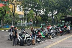 Dibangun untuk Pejalan Kaki, Trotoar Stasiun Pasar Senen Diserobot Pengendara Motor dan Pedagang