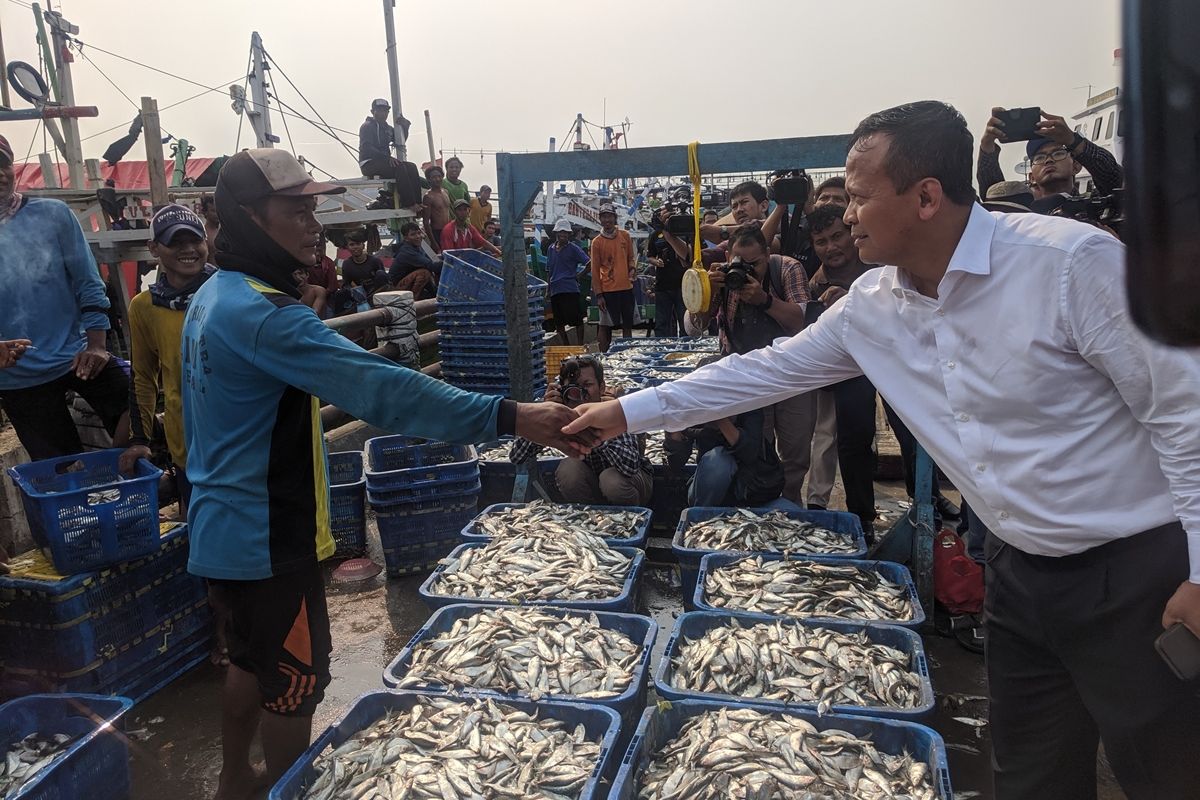 Kunjungan Menteri Kelautan dan Perikanan Edhy Prabowo di Pelabuhan Perikanan Muara Angke, Penjaringan, Jakarta Utara, Senin (28/10/2019).