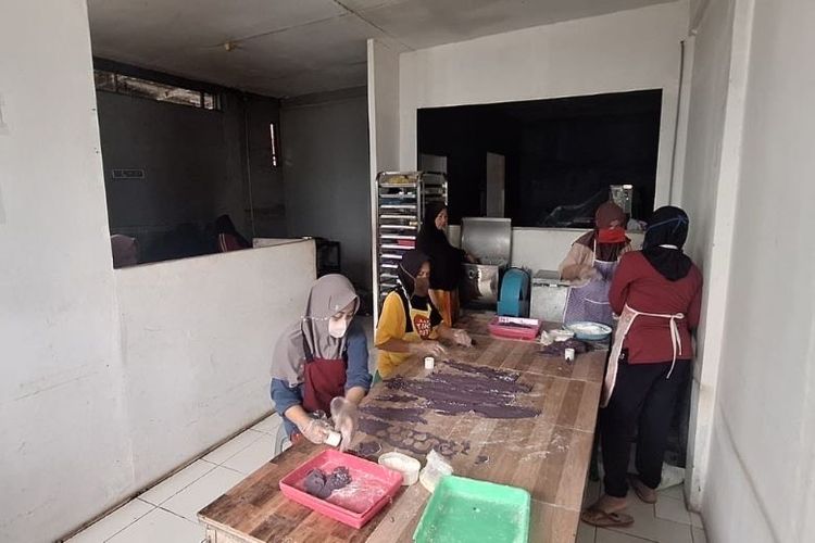 Berbekal Pinjaman Modal dan Pendampingan BRI, Perempuan Tangguh Ini Dirikan Kelompok Wanita Tani di Kaki Gunung Ciremai