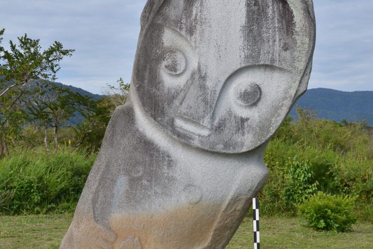 Patung Palindo di Lembah Bada, Taman Nasional Lore Lindu, Provinsi Sulawesi Tengah.
