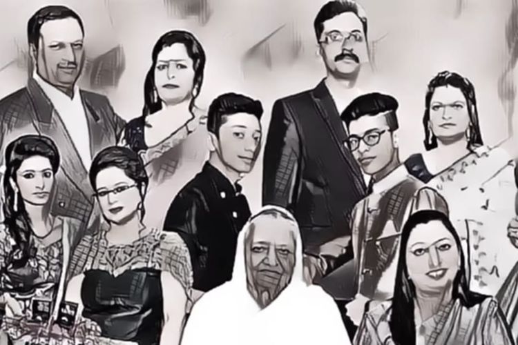 Sebelas anggota keluarga Burari India, (dari atas kiri ke kanan) Bhavnesh, Savita, Dhruv, Lalit, Shivam, Teena dan Priyanka. (dari bawah kiri ke kanan) Maneka, Neetu, Narayan Devi, Pratibha. [SS/YOUTUBE/MYSTIC TALES]
