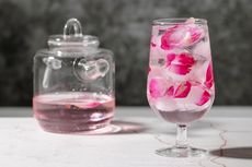 Cara Keringkan Bunga Mawar untuk Makanan atau Minuman