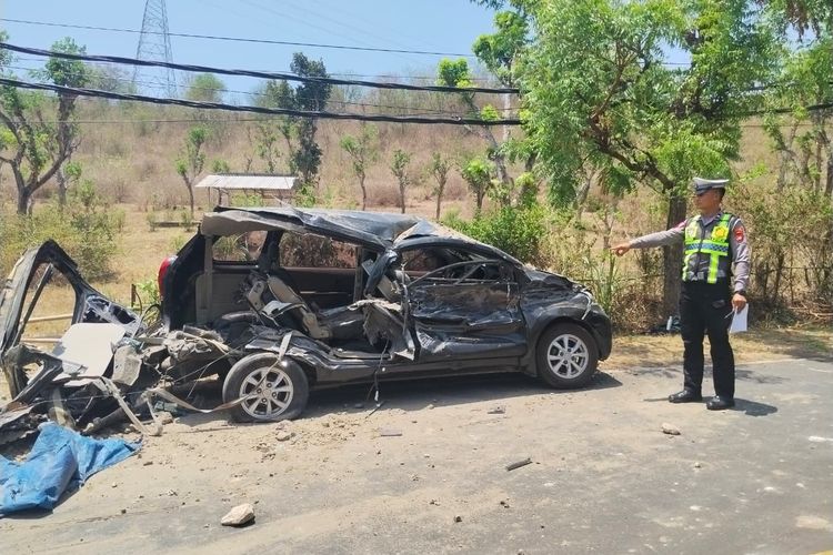 Truk Rem Blong Tabrak Mobil yang Ditumpangi 2 WNA di Buleleng, 1 Luka-luka