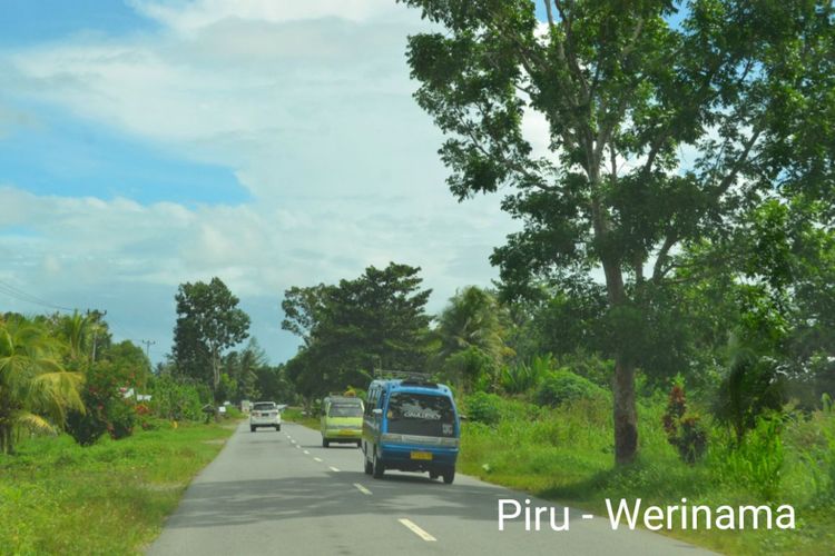 Jalan Trans Maluku.