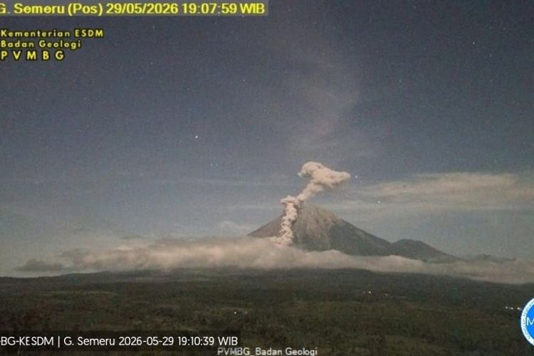 Semeru Luncurkan Awan Panas 2 Km, Permukiman Warga Dipastikan Aman