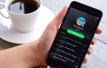 cara download lagu di Spotify.