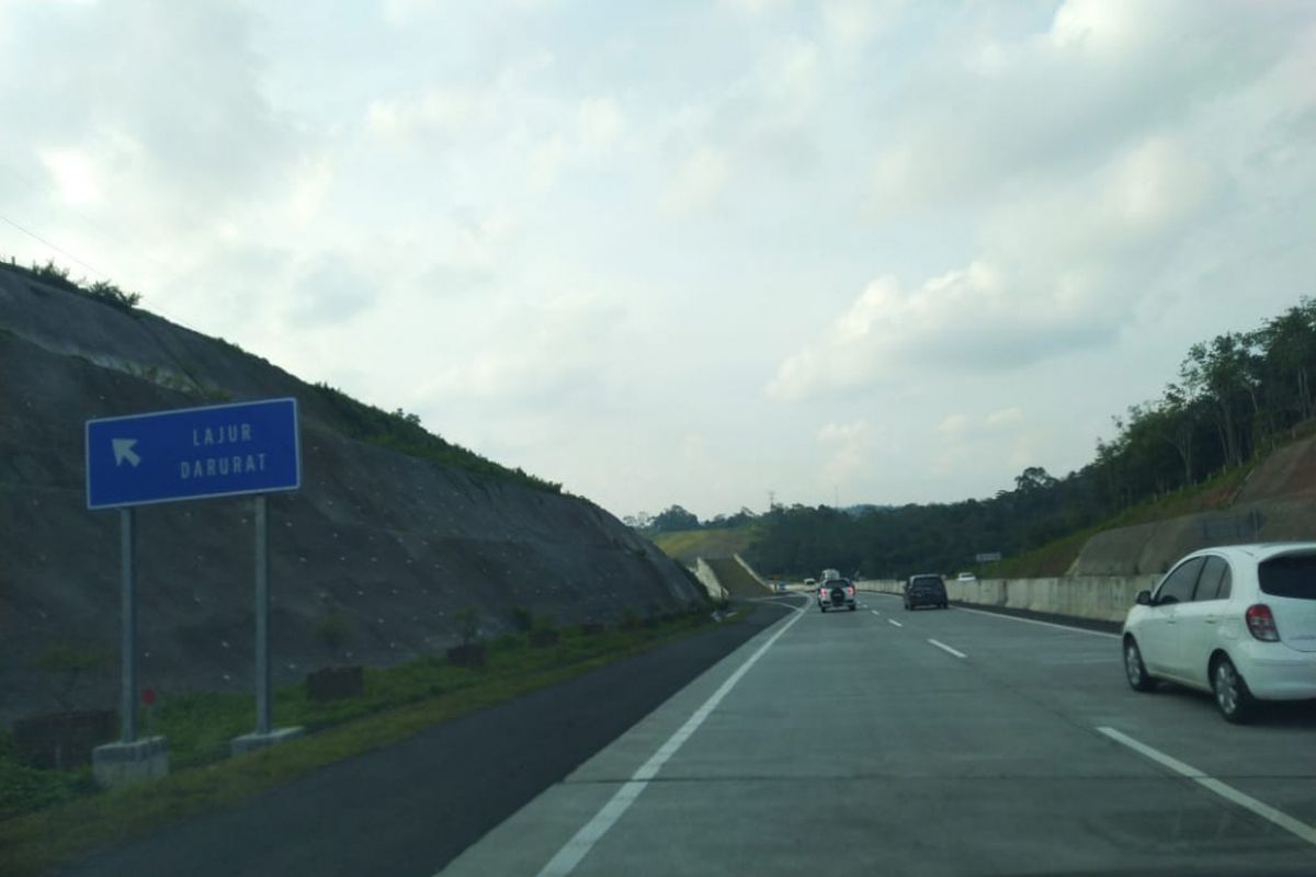 Jalur Darurat atau Jalur Penyelamat di Tol Trans Jawa