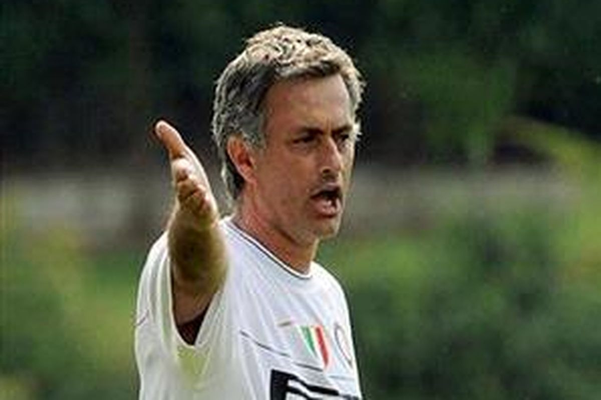 Pelatih Inter, Jose Mourinho, kembali disindir pelatih Juventus, Claudio Ranieri.