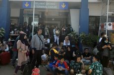 Terminal Ciakar Sumedang Kekurangan Bus, Ribuan Penumpang Tujuan Jakarta Terlantar