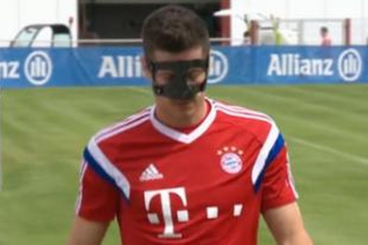 Penyerang Bayern Muenchen, Robert Lewandowski. 