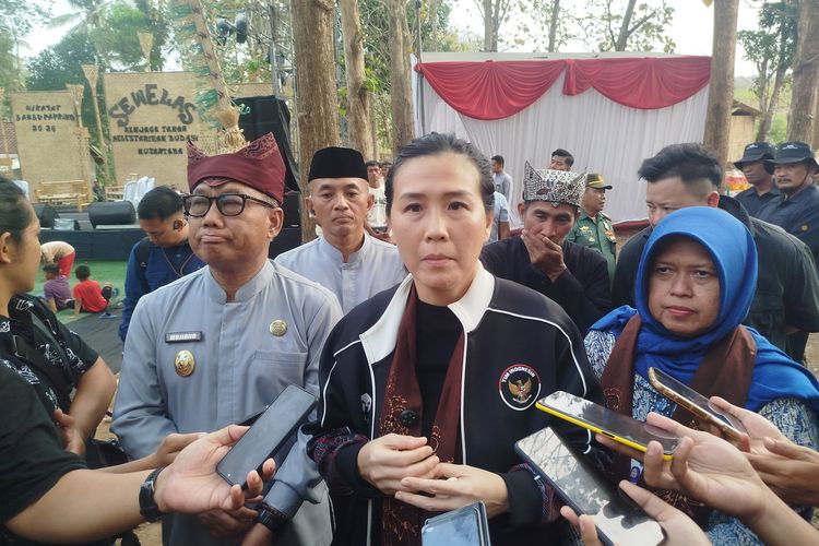 Wamen PPPA Veronica Tan Soroti Upah Rp 75.000 Sehari Buruh Tani Perempuan Banyuwangi