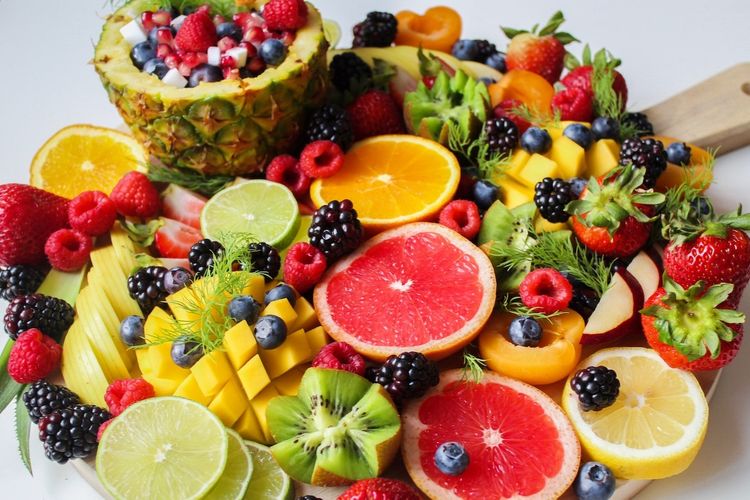 Macam buah-buahan bermanfaat membantu detoksifikasi tubuh.
