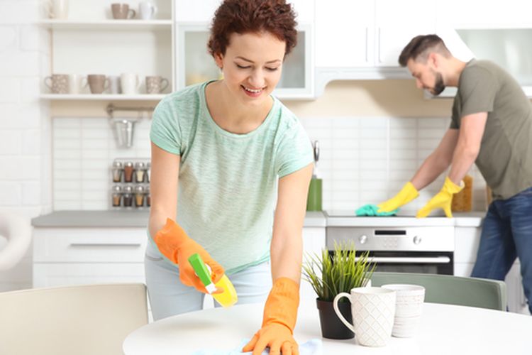 Ilustrasi membersihkan dapur.