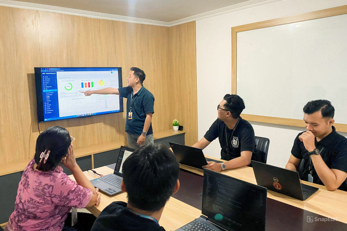 JMC IT Consultant menghadirkan solusi teknologi Enterprise Resource Planning (ERP) lokal yang mampu mengintegrasikan seluruh proses bisnis ke dalam satu platform digital.