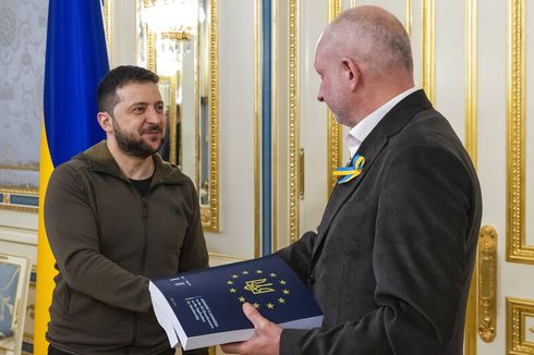 Zelensky Serahkan Dokumen Persyaratan Status Kandidat Anggota Uni Eropa bagi Ukraina