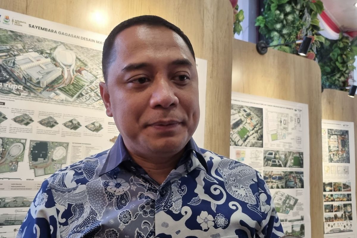 Bakal calon kepala daerag Surabaya, Eri Cahyadi, di Balai Kota, Selasa (10/9/2024).