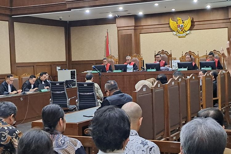 Sidang Duplik, Nadiem Cerita Sempat Dirawat Lagi di Rumah Sakit