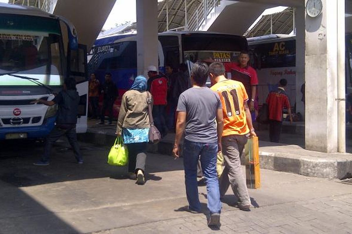 Tarif Bus Surabaya-Malang naik pasca kenaikan BBM.