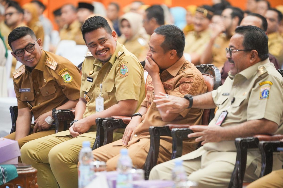 Gubernur Sumatera Utara (Sumut), Muhammad Bobby Afif menghadiri Forum Delapan Gubernur Penuntasan Tuberkulosis di  Sasana Bhakti Praja (SBP) Kementerian Dalam Negeri (Kemendagri), Jalan Medan Merdeka Utara Nomor 7, Jakarta, Selasa (26/8/2025).
