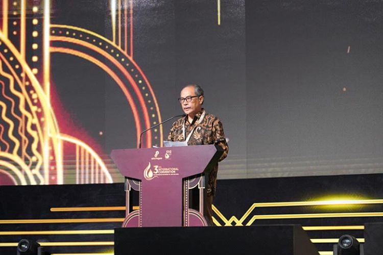 (File photo) Director general of oil and gas at the Energy and Mineral Resources Ministry Tutuka Ariadji speaks during the 3rd International Convention on Indonesian Upstream Oil and Gas.  
