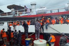 Detik-detik Kapal Perang TNI Evakuasi 115 Penumpang KM Simba 1 yang Patah Kemudi di Perairan Kepulauan Sula